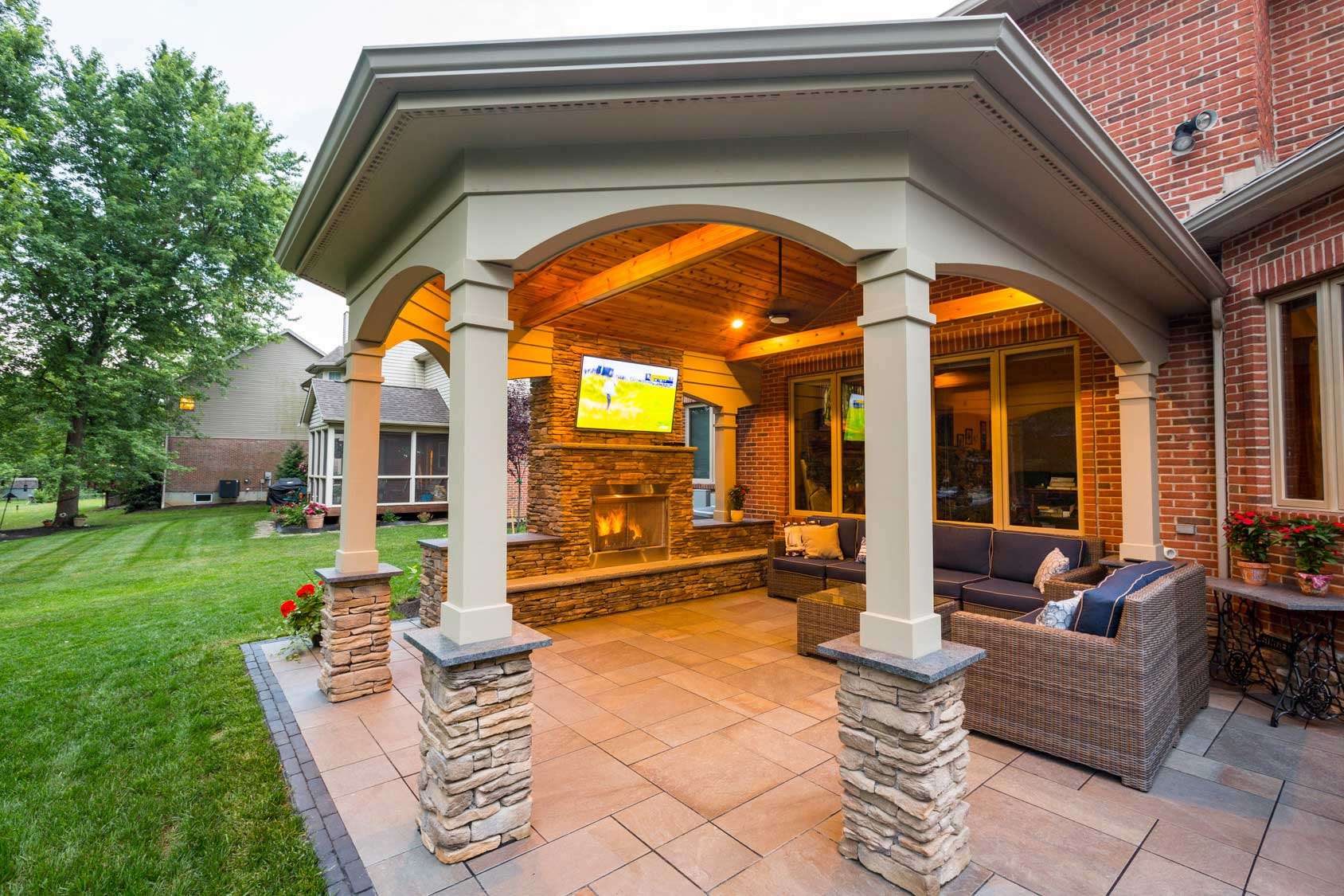 Pavilion Perfection: Choosing Between Custom and Kit Designs for Your ...